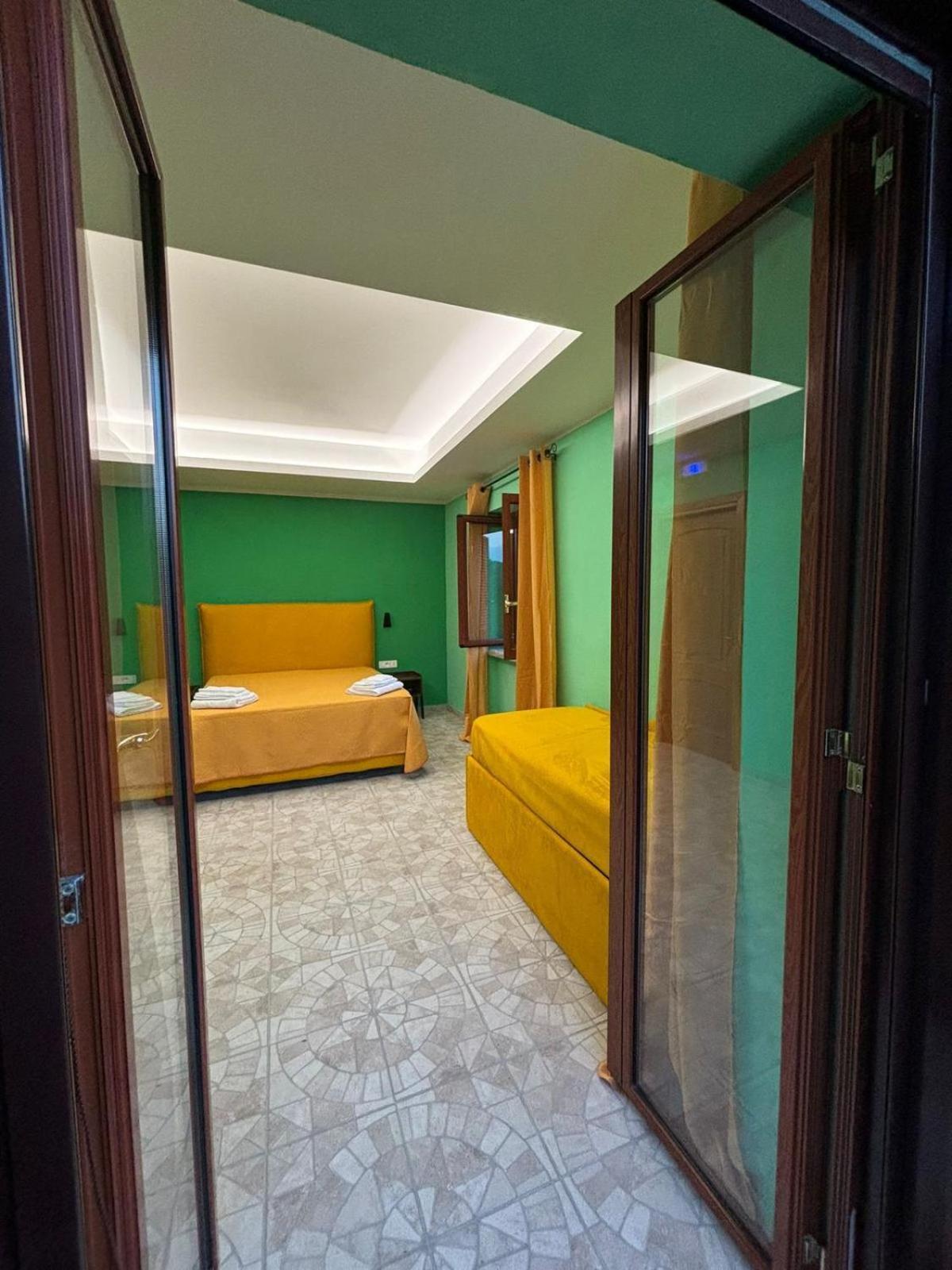 Domus Arco Romano Guest House Itri Extérieur photo